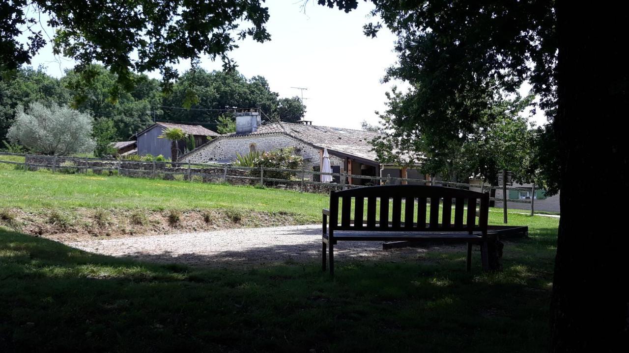 Villa Roulotte Fleur Des Champs Sigalens Esterno foto