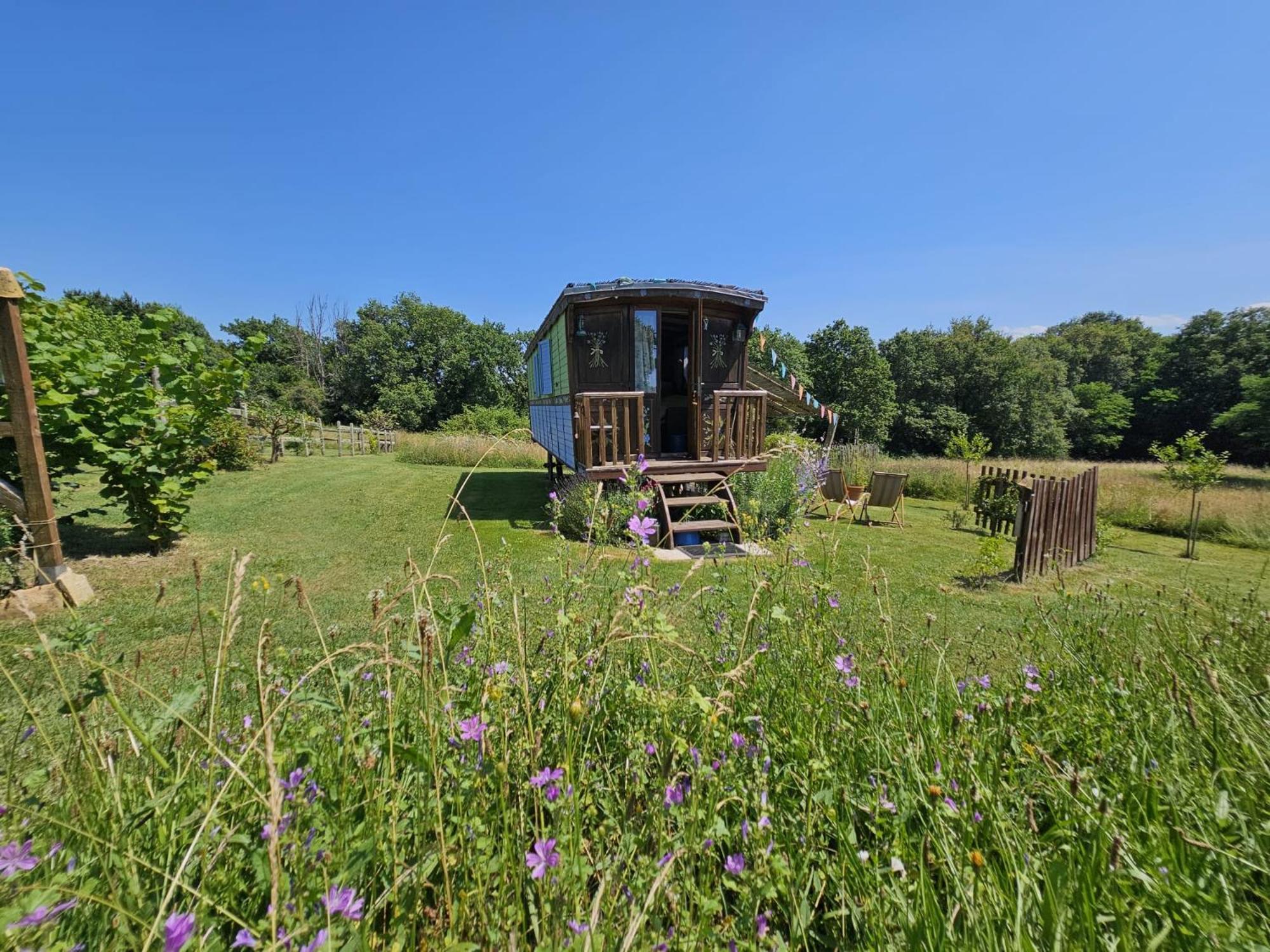 Villa Roulotte Fleur Des Champs Sigalens Esterno foto
